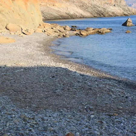 Kalo Nero Apartamento Makrýgialos